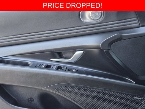 Used 2023 Hyundai Elantra Limited FWD image 23