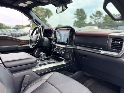 Used 2022 Ford F150 Lariat w/ Equipment Group 502A High AWD/4WD image 18