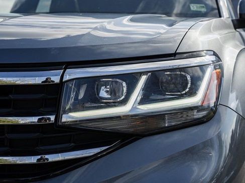 Used 2021 Volkswagen Atlas Cross Sport SEL image 14