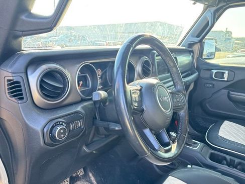Used 2020 Jeep Gladiator Sport w/ Quick Order Package 24S image 8