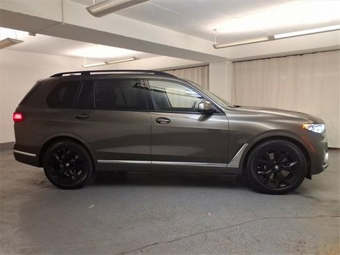 Certified 2022 BMW X7 xDrive40i w/ Premium Package image 4