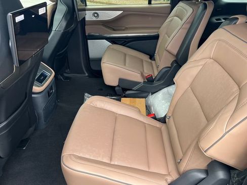 New 2027 Lincoln Navigator L Black Label AWD/4WD image 23
