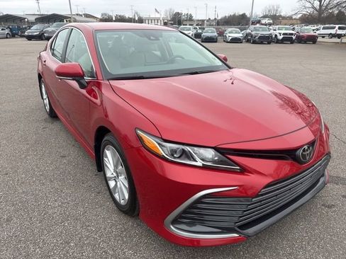 Used 2024 Toyota Camry LE image 7