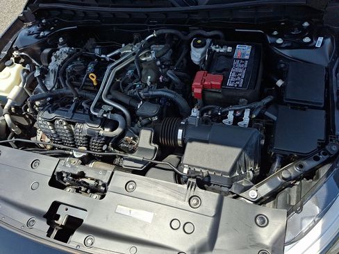 Used 2022 Nissan Altima 2.5 SR FWD image 27