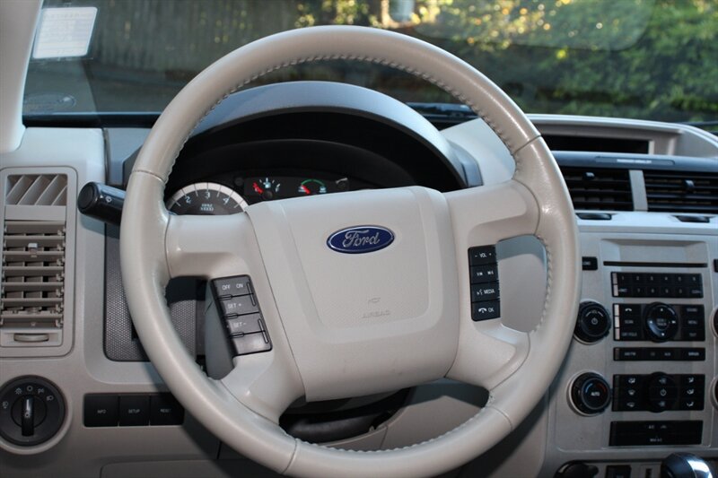Used 2011 Ford Escape 2WD Hybrid image 16