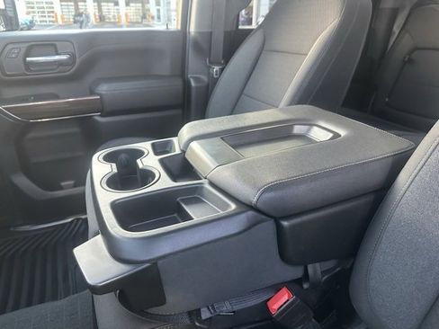 Certified 2022 Chevrolet Silverado 2500 LT w/ Convenience Package image 12