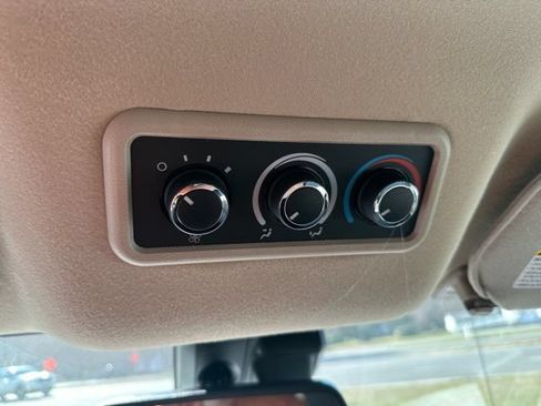 Certified 2024 Chevrolet Express 3500 LT w/ LT Preferred Equipment Group RWD image 19