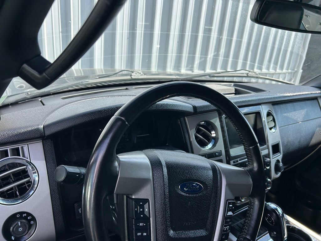 Used 2015 Ford Expedition Limited w/ Equipment Group 301A RWD image 10