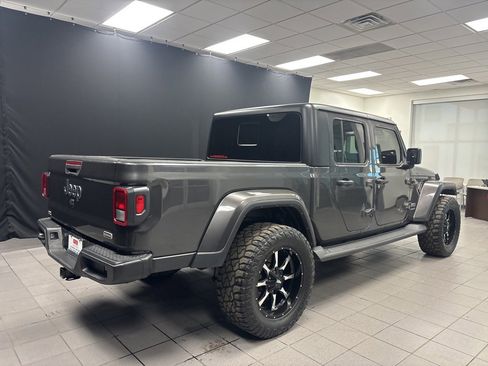Used 2022 Jeep Gladiator Overland w/ Popular Equipment Package image 3