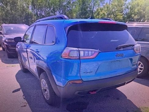 Used 2022 Jeep Cherokee Trailhawk w/ Premium Leather Package AWD/4WD image 6