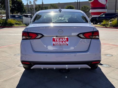 New 2025 Nissan Versa SV image 6