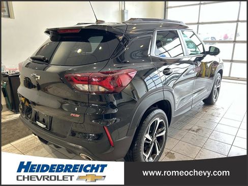 Used 2022 Chevrolet TrailBlazer RS image 3