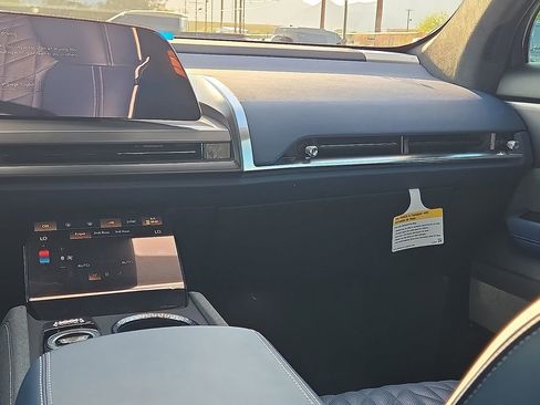 New 2026 Cadillac Vistiq Premium Luxury w/ LPO, Floor Liner Package image 21