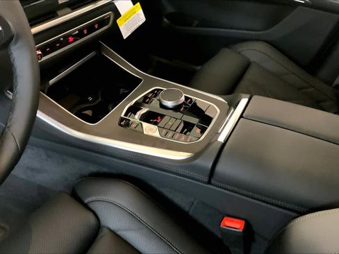 New 2026 BMW X5 xDrive40i image 7
