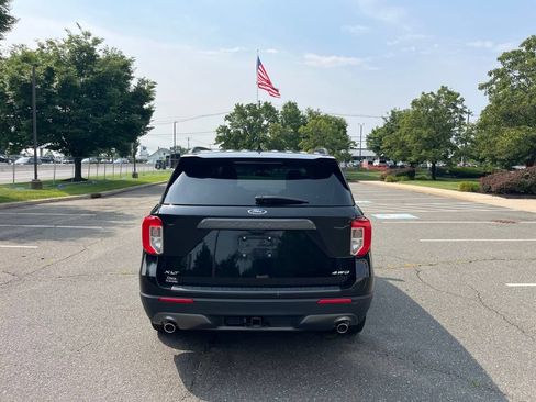 Used 2023 Ford Explorer XLT w/ Equipment Group 202A AWD/4WD image 5