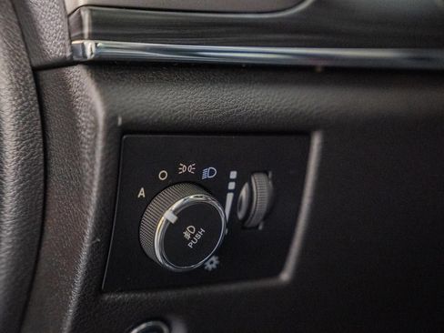 Used 2019 Jeep Grand Cherokee Limited w/ Luxury Group II RWD image 47
