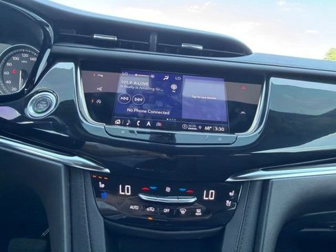 Used 2023 Cadillac XT6 Premium Luxury w/ Technology Package FWD image 47