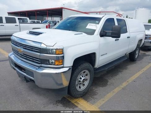 Used 2017 Chevrolet Silverado 3500 W/T AWD/4WD image 2