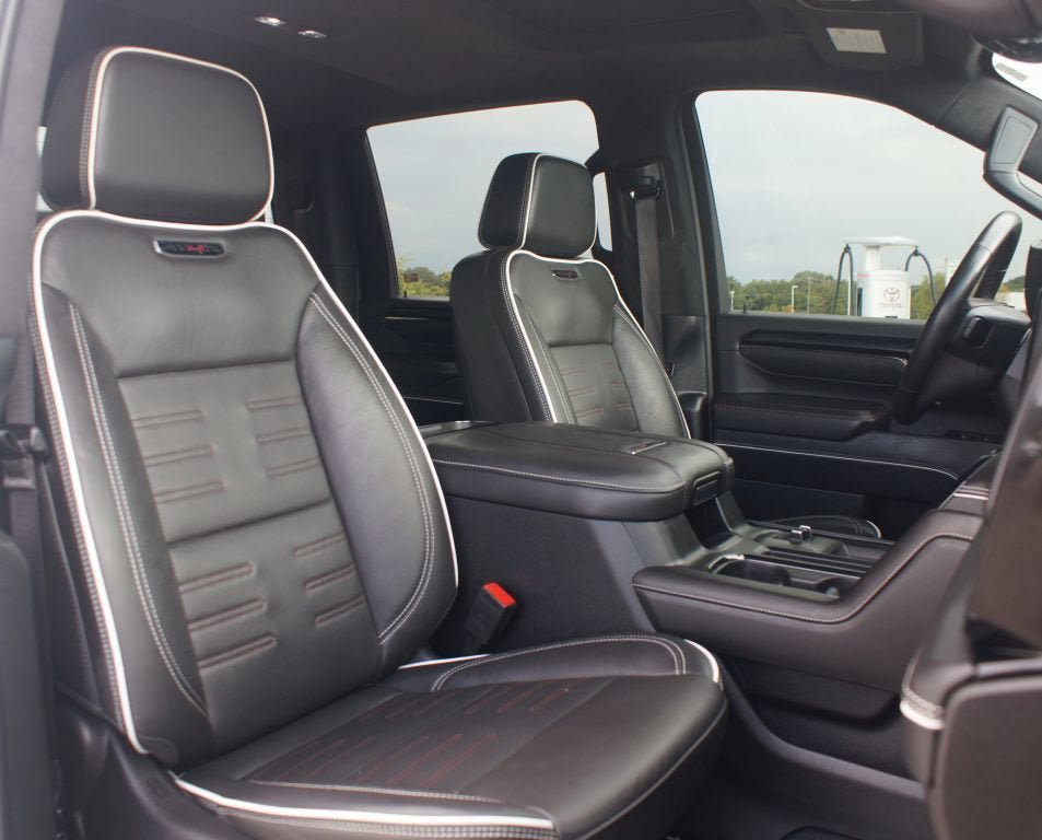 Used 2025 GMC Sierra 2500 AT4X AWD/4WD image 22