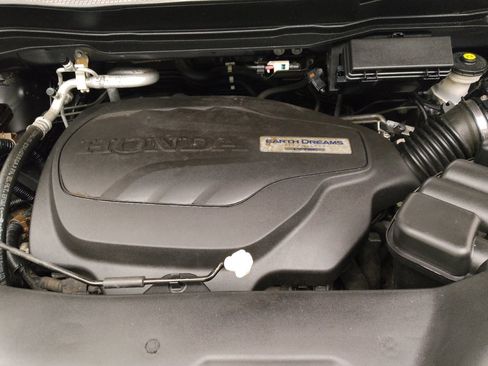 Used 2016 Honda Pilot Touring image 30