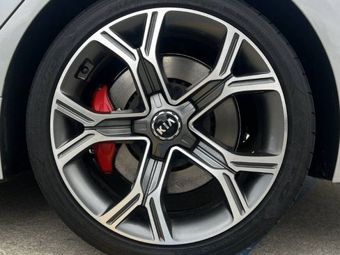 Used 2018 Kia Stinger GT2 image 44