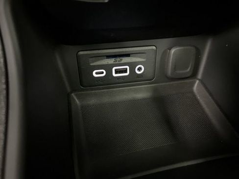 Certified 2024 GMC Terrain AT4 w/ Tech Package AWD/4WD image 35
