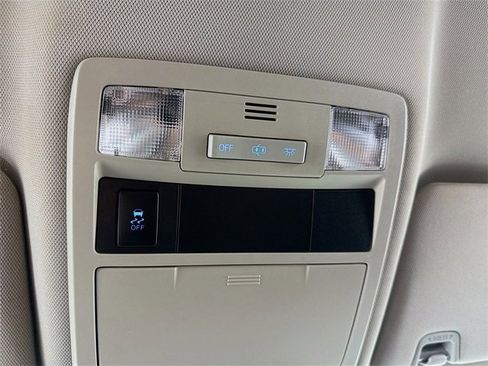 Used 2019 Toyota Tacoma SR5 image 17