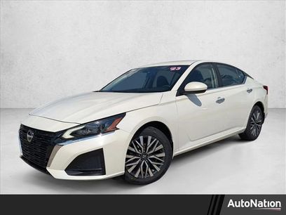 Used 2023 Nissan Altima 2.5 SV