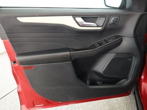 Used 2022 Ford Escape Titanium w/ Titanium Elite Package image 9