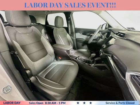 Used 2023 Chevrolet TrailBlazer LT w/ Convenience Package AWD/4WD image 26