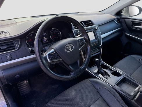Used 2017 Toyota Camry SE image 7