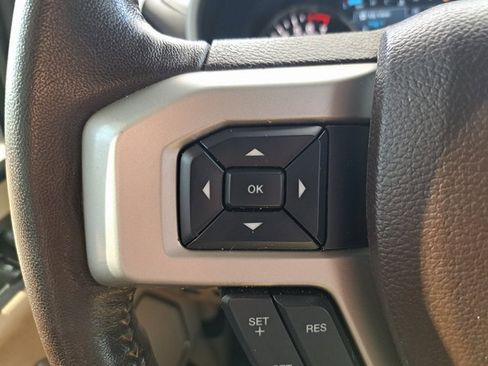 Certified 2019 Ford F150 Lariat image 19