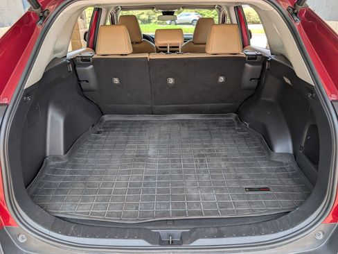 Used 2019 Toyota RAV4 XLE Premium FWD image 19