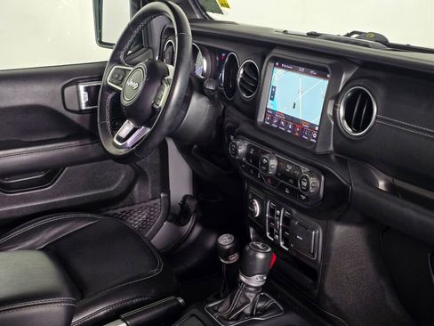 Used 2021 Jeep Wrangler Unlimited Sahara image 45