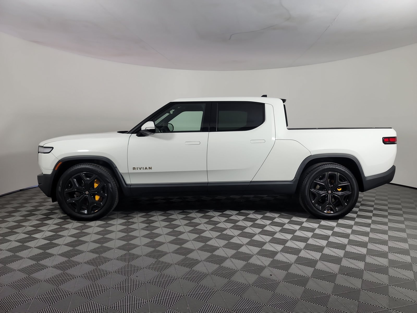 Used 2023 Rivian R1T Adventure Quad AWD/4WD image 2