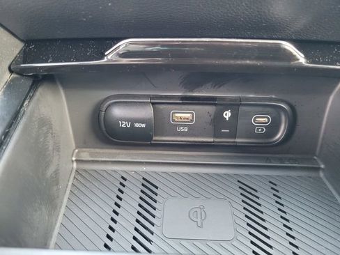 Used 2025 Kia Sportage EX image 24