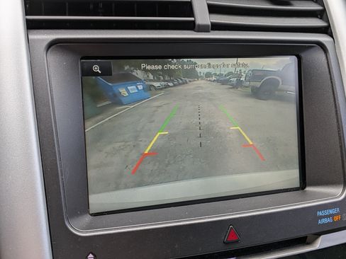 Used 2014 Ford Edge Limited w/ Equipment Group 302A AWD/4WD image 33