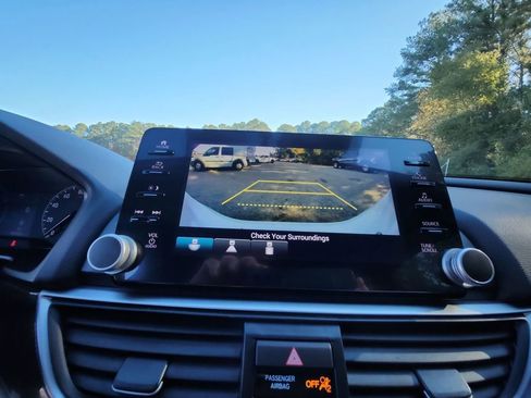 Used 2022 Honda Accord Sport Special Edition image 19