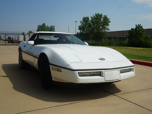 Used 1989 Chevrolet Corvette Convertible image 22