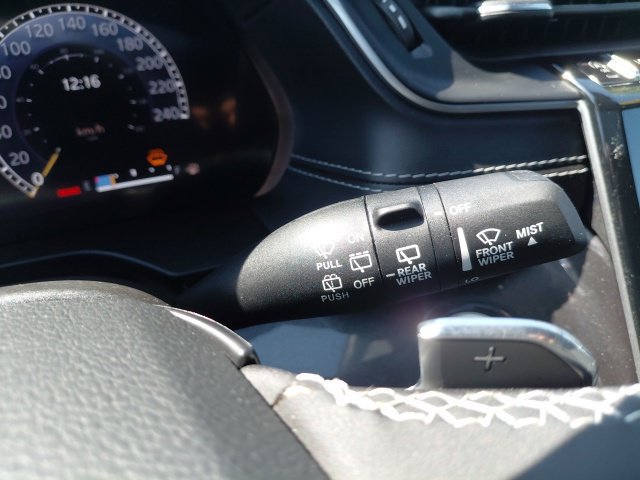 Used 2023 Jeep Grand Cherokee L Laredo RWD image 31