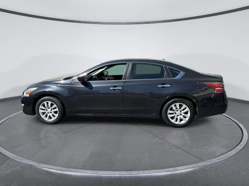 Used 2015 Nissan Altima 2.5 S w/ Power Driver Seat Package FWD image 2