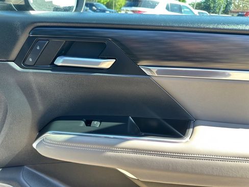 Used 2024 GMC Acadia Elevation w/ Luxury Package image 23