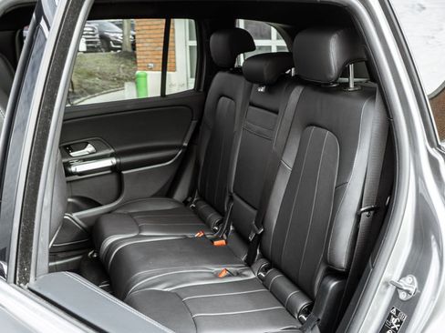 Used 2022 Mercedes-Benz GLB 250 4MATIC w/ Premium Package Lite image 25