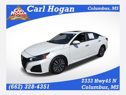 Used 2023 Nissan Altima 2.5 SV w/ SV Premium Package