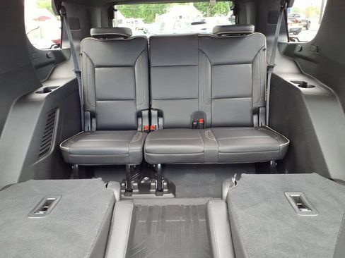 Used 2021 Chevrolet Tahoe Premier w/ Premium Package AWD/4WD image 6