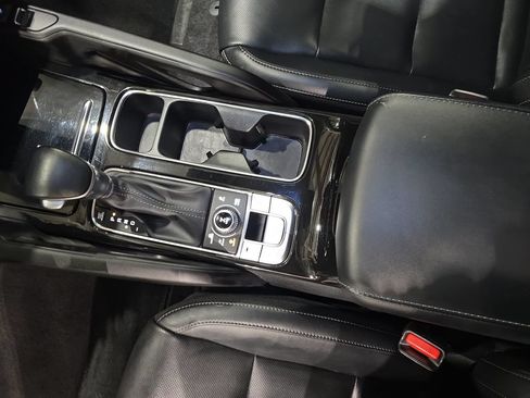 Used 2025 Kia Telluride S AWD/4WD image 26