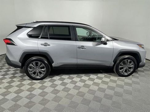 Certified 2022 Toyota RAV4 Limited image 7