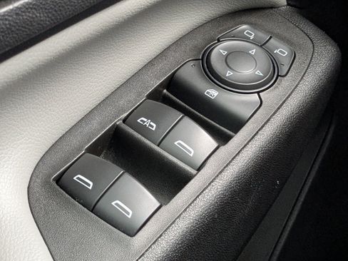 Used 2020 Chevrolet Equinox LT image 23