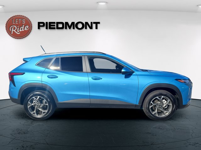 Used 2026 Chevrolet Trax LT w/ Driver Confidence Package FWD image 4