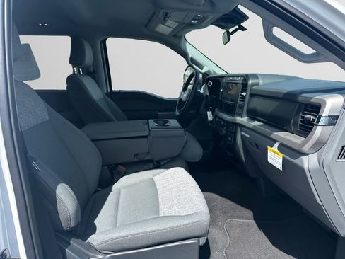 Used 2024 Ford F250 XLT w/ Snow Plow Prep Package image 15
